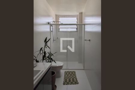 Apartamento à venda com 172m², 3 quartos e 2 vagas Apartamento à venda com 172m², 3 quartos e 2 vagasBanheiro Social