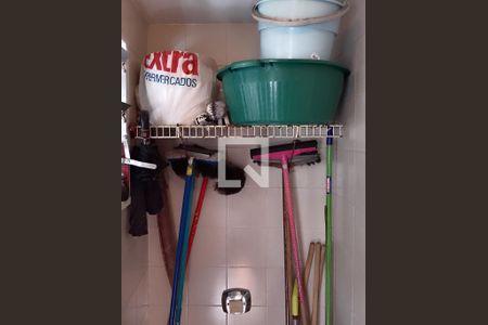 Apartamento à venda com 172m², 3 quartos e 2 vagas Apartamento à venda com 172m², 3 quartos e 2 vagasBanheiro de Serviço