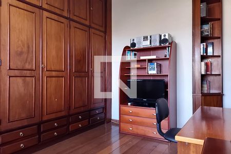 Apartamento à venda com 172m², 3 quartos e 2 vagas Apartamento à venda com 172m², 3 quartos e 2 vagasQuarto Suíte 1