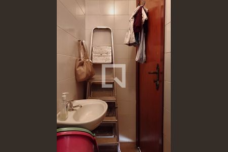 Apartamento à venda com 172m², 3 quartos e 2 vagas Apartamento à venda com 172m², 3 quartos e 2 vagasBanheiro de Serviço