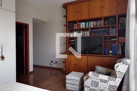 Apartamento à venda com 172m², 3 quartos e 2 vagas Apartamento à venda com 172m², 3 quartos e 2 vagasQuarto Suíte 2