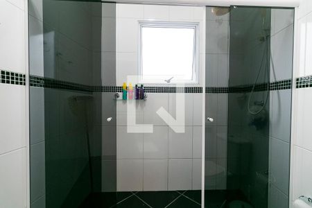 Casa à venda com 150m², 4 quartos e 1 vaga Casa à venda com 150m², 4 quartos e 1 vagaBanheiro