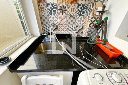 Apartamento à venda com 80m², 2 quartos e 1 vagaÁrea de Serviço