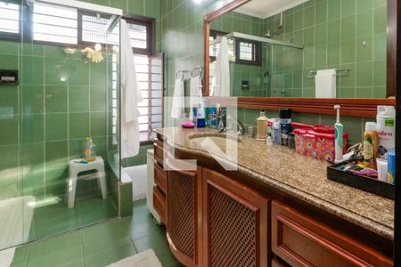 Casa à venda com 476m², 5 quartos e 4 vagas Casa à venda com 476m², 5 quartos e 4 vagasSuíte