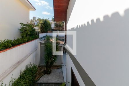 Casa à venda com 476m², 5 quartos e 4 vagas Casa à venda com 476m², 5 quartos e 4 vagasQuarto 3
