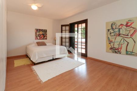 Casa à venda com 476m², 5 quartos e 4 vagas Casa à venda com 476m², 5 quartos e 4 vagasQuarto 2