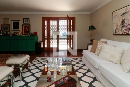 Casa à venda com 476m², 5 quartos e 4 vagas Casa à venda com 476m², 5 quartos e 4 vagasSala