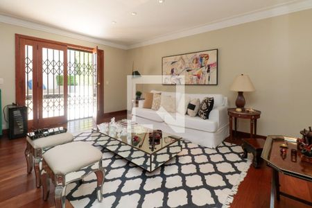 Casa à venda com 476m², 5 quartos e 4 vagas Casa à venda com 476m², 5 quartos e 4 vagasSala