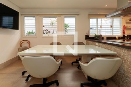 Casa à venda com 476m², 5 quartos e 4 vagas Casa à venda com 476m², 5 quartos e 4 vagasCozinha