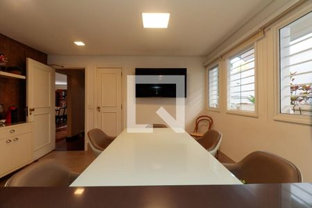 Casa à venda com 476m², 5 quartos e 4 vagas Casa à venda com 476m², 5 quartos e 4 vagasCozinha