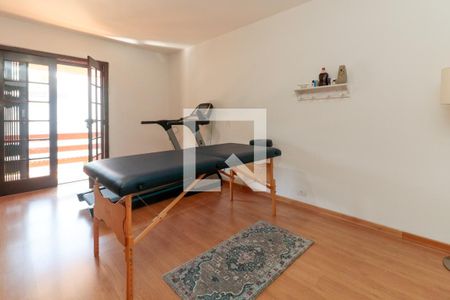 Casa à venda com 476m², 5 quartos e 4 vagas Casa à venda com 476m², 5 quartos e 4 vagasQuarto 1