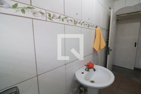 Casa para alugar com 350m², 3 quartos e 2 vagasBanheiro Social 2