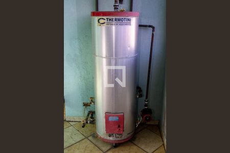 Casa à venda com 331m², 3 quartos e 8 vagas Casa à venda com 331m², 3 quartos e 8 vagasVaranda