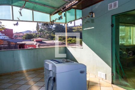 Casa à venda com 331m², 3 quartos e 8 vagas Casa à venda com 331m², 3 quartos e 8 vagasVaranda