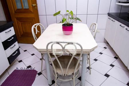 Casa à venda com 331m², 3 quartos e 8 vagas Casa à venda com 331m², 3 quartos e 8 vagasCozinha