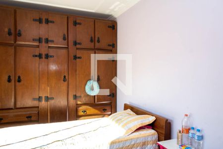 Casa à venda com 331m², 3 quartos e 8 vagas Casa à venda com 331m², 3 quartos e 8 vagasQuarto 2