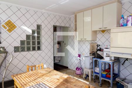 Casa à venda com 331m², 3 quartos e 8 vagas Casa à venda com 331m², 3 quartos e 8 vagasÁrea de Serviço