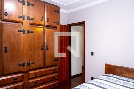 Casa à venda com 331m², 3 quartos e 8 vagas Casa à venda com 331m², 3 quartos e 8 vagasQuarto 3