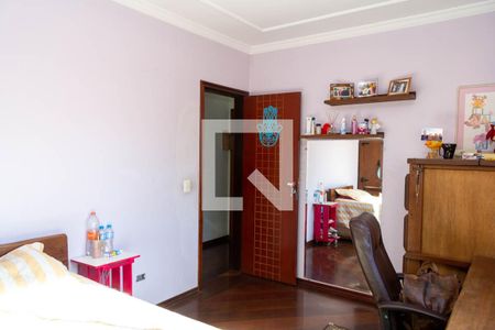 Casa à venda com 331m², 3 quartos e 8 vagas Casa à venda com 331m², 3 quartos e 8 vagasQuarto 2