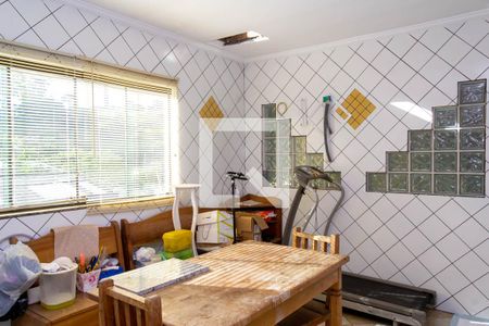 Casa à venda com 331m², 3 quartos e 8 vagas Casa à venda com 331m², 3 quartos e 8 vagasÁrea de Serviço