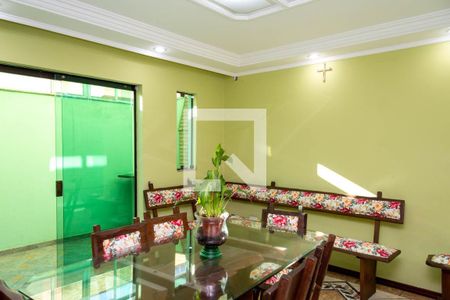 Casa à venda com 331m², 3 quartos e 8 vagas Casa à venda com 331m², 3 quartos e 8 vagasSala de Jantar