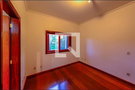 Casa à venda com 420m², 5 quartos e 7 vagas Casa à venda com 420m², 5 quartos e 7 vagasSuíte 3