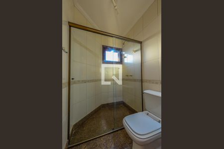 Casa à venda com 420m², 5 quartos e 7 vagas Casa à venda com 420m², 5 quartos e 7 vagasBanheiro da Suíte 1