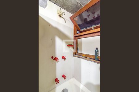 Casa à venda com 331m², 5 quartos e 2 vagas Casa à venda com 331m², 5 quartos e 2 vagasBanheiro da suíte 1