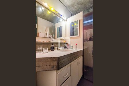 Casa à venda com 331m², 5 quartos e 2 vagas Casa à venda com 331m², 5 quartos e 2 vagasBanheiro da suíte 3