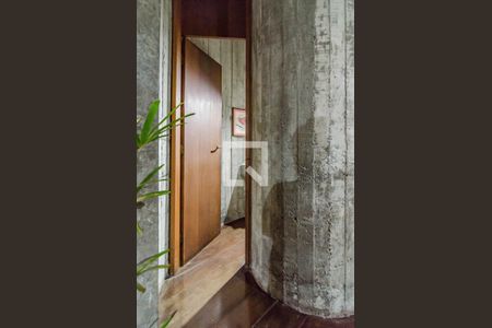 Casa à venda com 331m², 5 quartos e 2 vagas Casa à venda com 331m², 5 quartos e 2 vagasLavabo