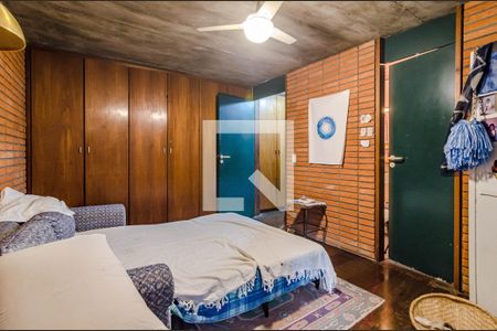 Casa à venda com 331m², 5 quartos e 2 vagas Casa à venda com 331m², 5 quartos e 2 vagasSuíte 3