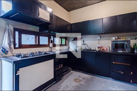 Casa à venda com 331m², 5 quartos e 2 vagas Casa à venda com 331m², 5 quartos e 2 vagasCozinha