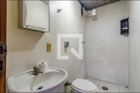 Casa à venda com 331m², 5 quartos e 2 vagas Casa à venda com 331m², 5 quartos e 2 vagasBanheiro