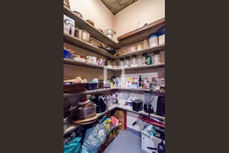 Casa à venda com 331m², 5 quartos e 2 vagas Casa à venda com 331m², 5 quartos e 2 vagasCozinha