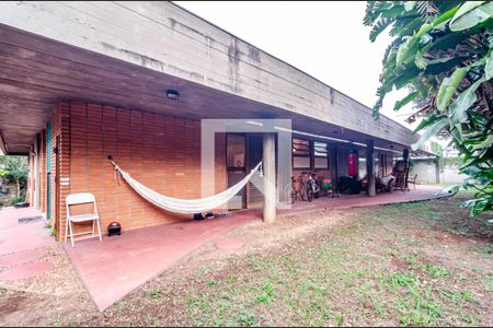 Casa à venda com 331m², 5 quartos e 2 vagas Casa à venda com 331m², 5 quartos e 2 vagasJardim