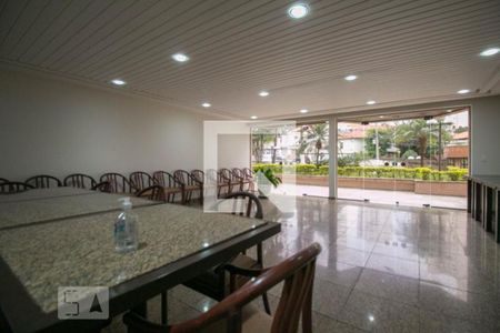 Apartamento à venda com 135m², 3 quartos e 2 vagas Apartamento à venda com 135m², 3 quartos e 2 vagasSalão de festas
