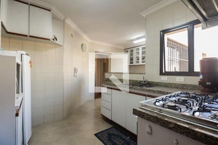 Apartamento à venda com 135m², 3 quartos e 2 vagas Apartamento à venda com 135m², 3 quartos e 2 vagasCozinha
