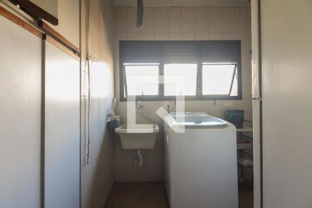 Apartamento à venda com 135m², 3 quartos e 2 vagas Apartamento à venda com 135m², 3 quartos e 2 vagasÁrea de serviço