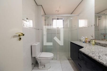 Apartamento à venda com 135m², 3 quartos e 2 vagas Apartamento à venda com 135m², 3 quartos e 2 vagasBanheiro Suíte