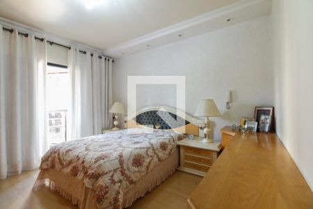 Apartamento à venda com 135m², 3 quartos e 2 vagas Apartamento à venda com 135m², 3 quartos e 2 vagasSuíte