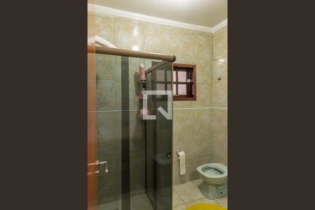 Casa à venda com 250m², 3 quartos e 5 vagasBanheiro da Suíte 2