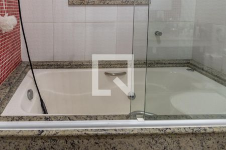 Casa à venda com 250m², 3 quartos e 5 vagasHidromassagem