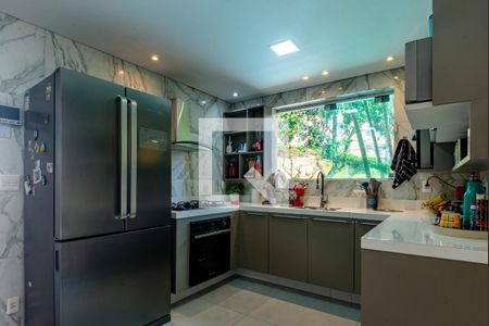 Casa à venda com 280m², 5 quartos e 4 vagas