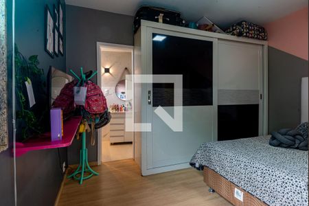 Casa à venda com 280m², 5 quartos e 4 vagas Casa à venda com 280m², 5 quartos e 4 vagasQuarto 2 - Suíte