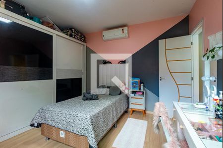 Casa à venda com 280m², 5 quartos e 4 vagas Casa à venda com 280m², 5 quartos e 4 vagasQuarto 2 - Suíte