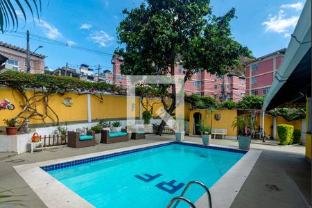 Casa à venda com 280m², 5 quartos e 4 vagas Casa à venda com 280m², 5 quartos e 4 vagasPiscina