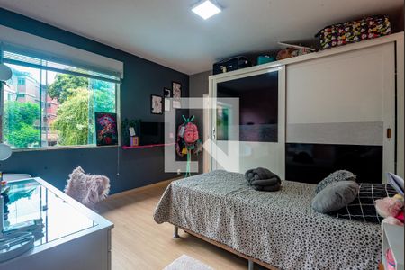 Casa à venda com 280m², 5 quartos e 4 vagas Casa à venda com 280m², 5 quartos e 4 vagasQuarto 2 - Suíte