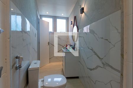 Casa à venda com 280m², 5 quartos e 4 vagas Casa à venda com 280m², 5 quartos e 4 vagasBanheiro da Suíte 2