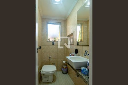 Casa à venda com 280m², 5 quartos e 4 vagas Casa à venda com 280m², 5 quartos e 4 vagasLavabo