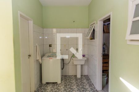 Casa à venda com 300m², 4 quartos e 2 vagasÁrea de Serviço